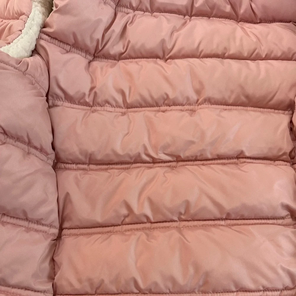 Gap Kids Light Pink Puffer Vest Size Medium